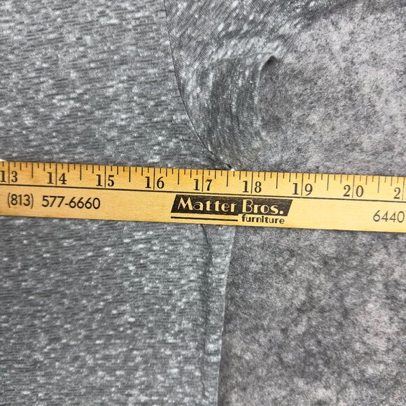 Boston Red Sox Womens 18 Heather Gray V-Neck Bling Graphic Tee By 5th & Ocean - Picture 8 of 10